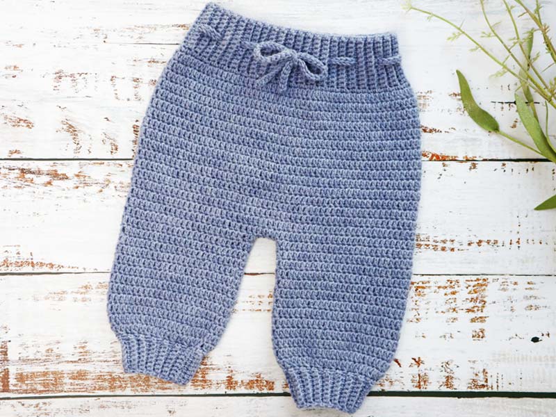 Crochet Baby Pants - Adorecrea.com