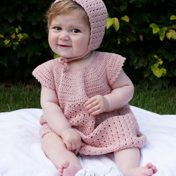 Crochet Baby Socks - Free Crochet Pattern | Adorecrea.com