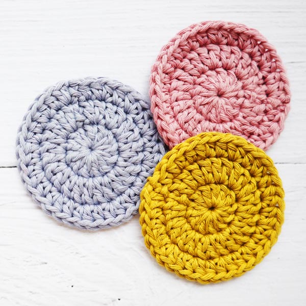 How to Crochet Facial Scrubbies - Adorecrea.com