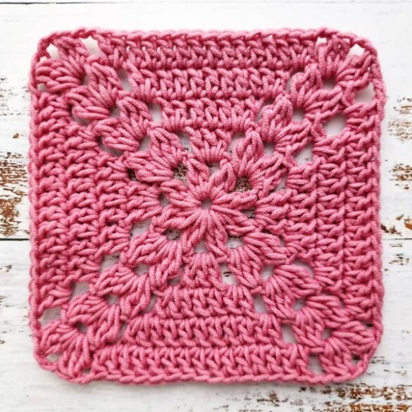 How to crochet a farmhouse granny square