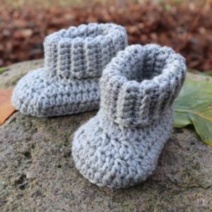 Crochet baby booties 3-24 months