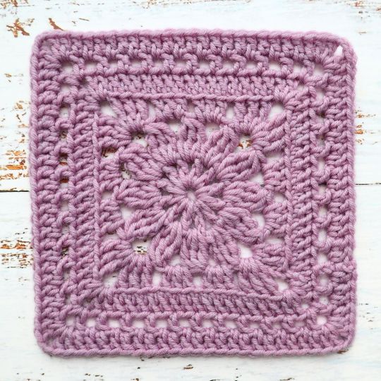 Lacey Flower Granny Square Pattern